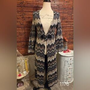 Monroe & Main Black, Gray & Cream Zigzag Knit Cardigan